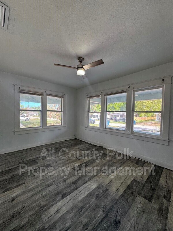 Building Photo - 724 Euclid Ave