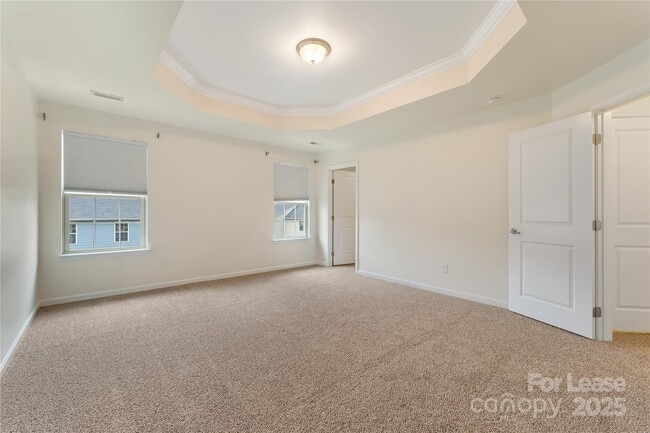 Building Photo - 1818 Fleetwood Dr
