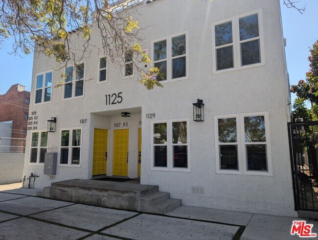 Building Photo - 1125 Lodi Pl