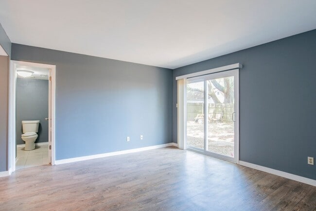 Building Photo - 6908 Weatherwood Pl