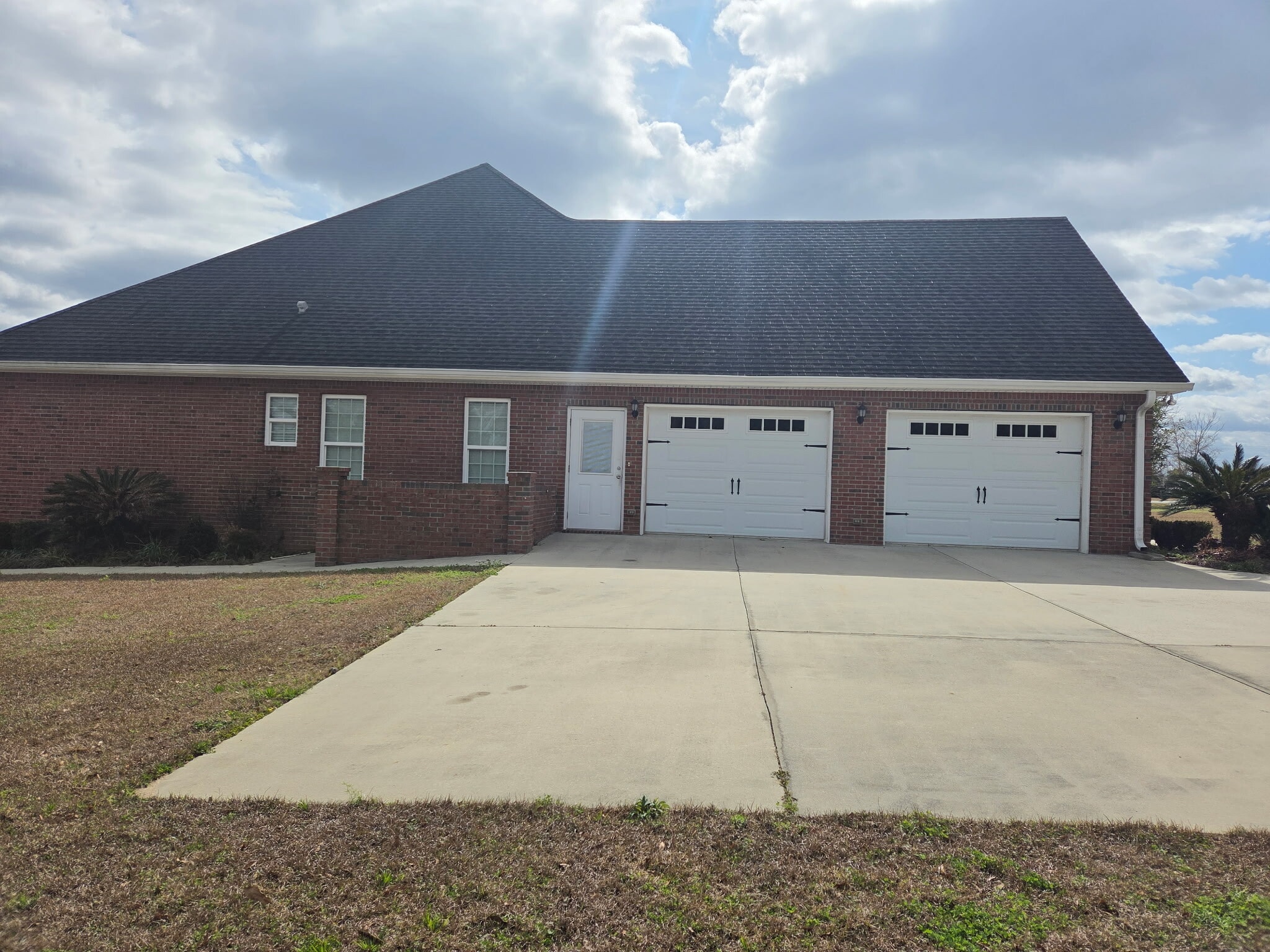 Building Photo - 565 Twin Ponds Dr