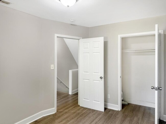 Building Photo - 1432 Ardmore Dr