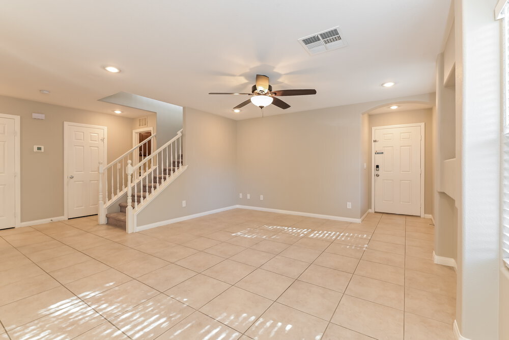 Building Photo - 9989 Panguitch Lake Ct