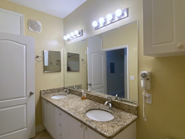 Building Photo - 2755 Via Capri #1235