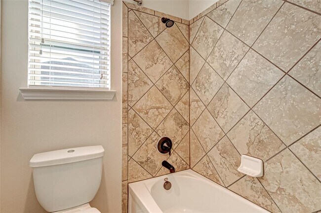 Building Photo - 9915 St Romain Dr
