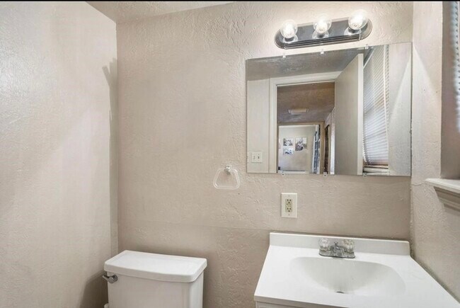 Building Photo - 406 NW 68th St
