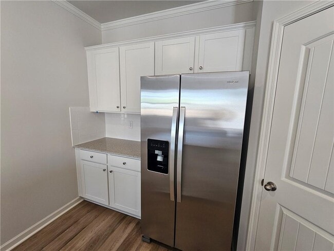 Building Photo - 27 Berryville Dr