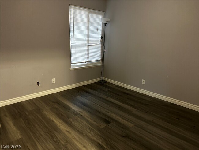 Building Photo - 3915 Cll Tereon