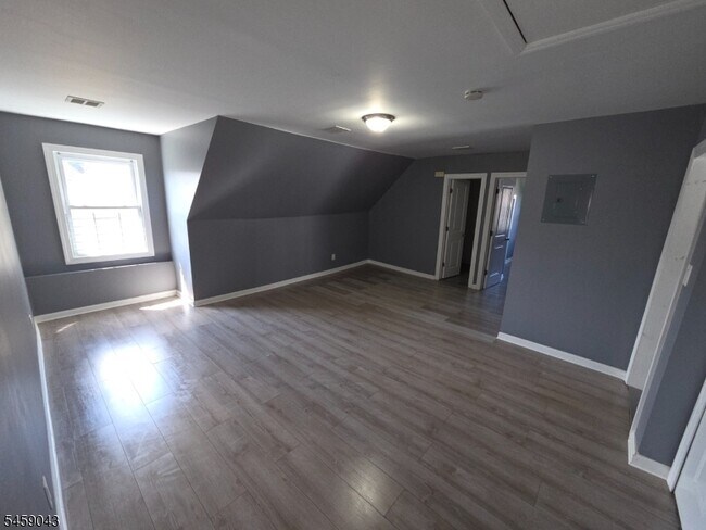 Building Photo - 61 S Maple Ave