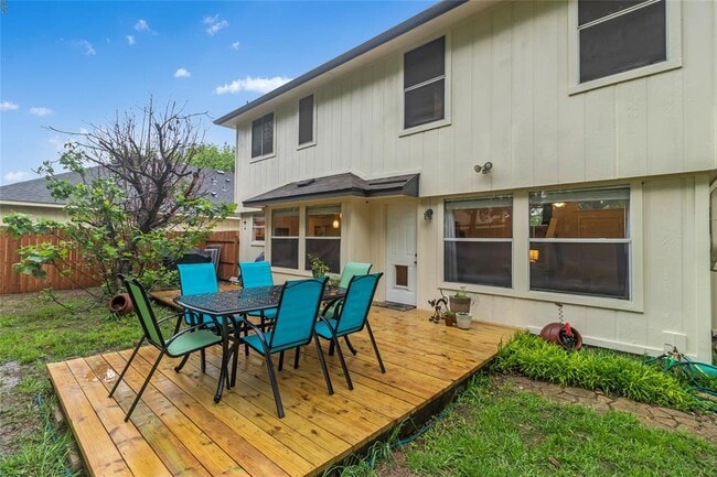 Building Photo - 2912 Feathercrest Dr