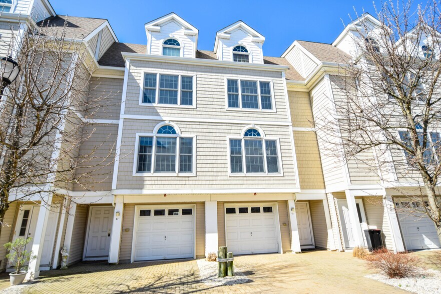 Building Photo - 67 Chelsea Ct