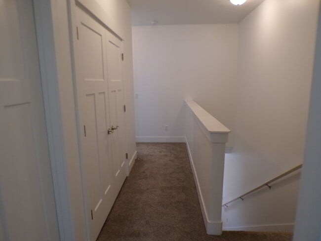 Building Photo - Huckleberry Townhomes