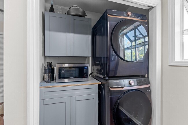 Building Photo - 1844 Nicklaus Dr