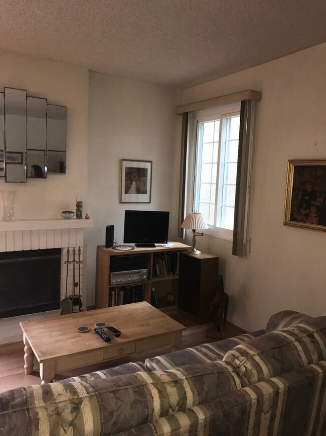 Living Room with view to corner garden - 8500 Falmouth Ave