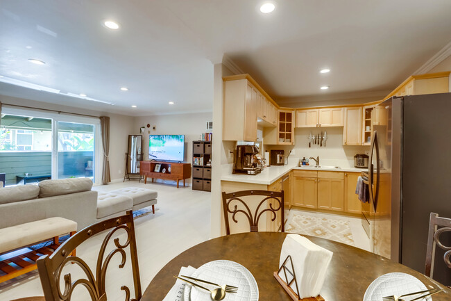 Everything you need is within arm's reach, making meal times & gatherings a breeze - 524 Telegraph Canyon Rd