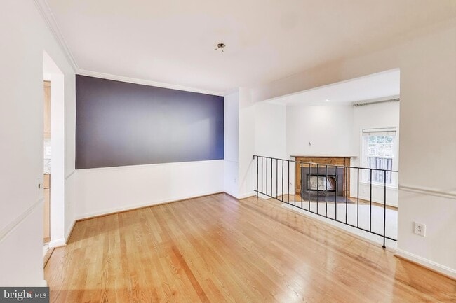 Building Photo - 1325 Chetworth Ct