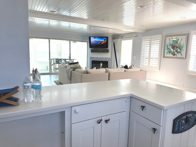 Building Photo - 2149 Fairfield Beach Rd