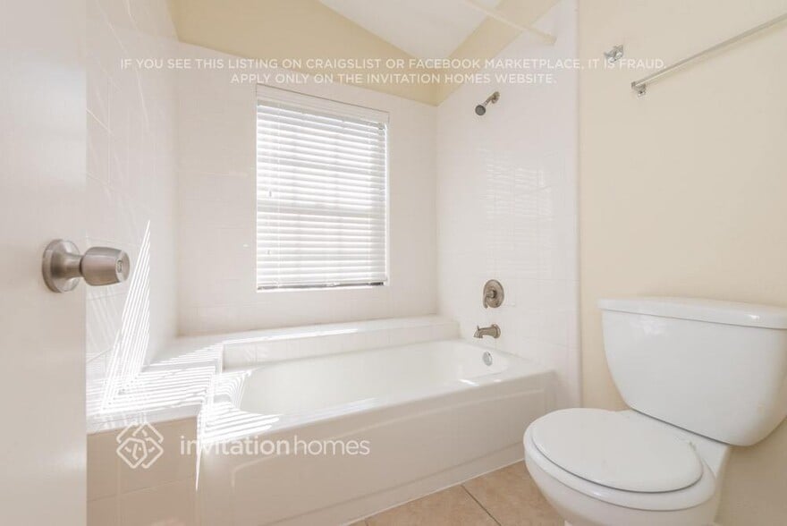 Building Photo - 540 Guadalupe Dr