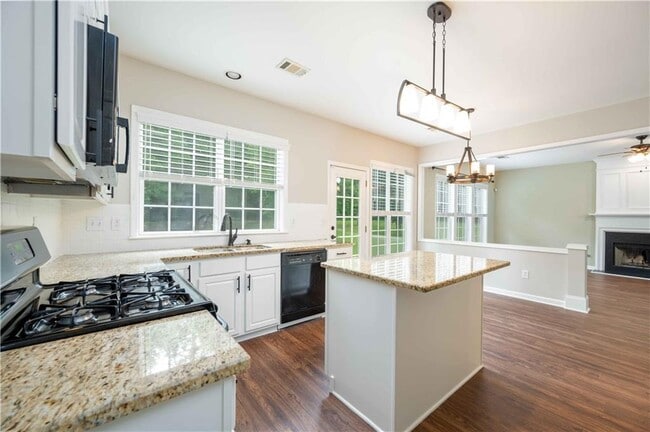 Building Photo - 8405 Friarbridge Dr