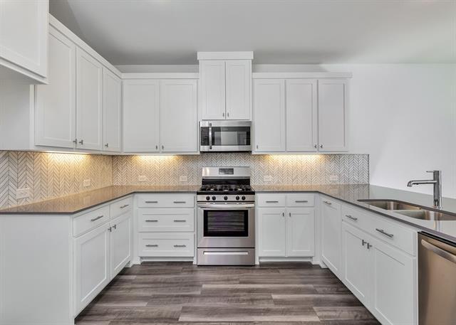 Building Photo - 8804 Samara St