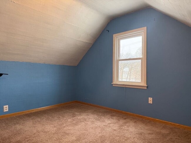 Building Photo - 57 N Terrace