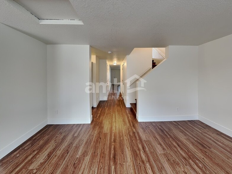 Building Photo - 16986 SW Steele Way