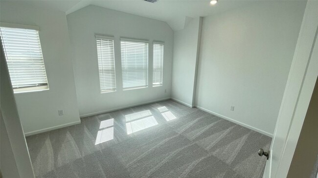 Building Photo - 30310 Tall Fescue Dr