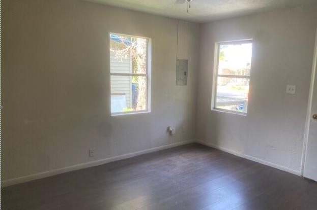 Building Photo - 215 Blackshear St