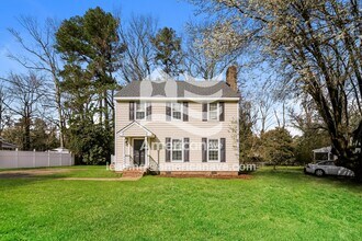 Building Photo - 2409 Canal Dr NW