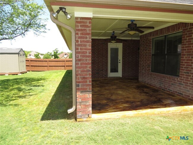 Building Photo - 2505 Mugho Dr