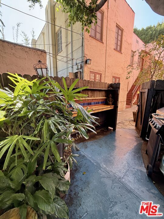 Building Photo - 840 Huntley Dr