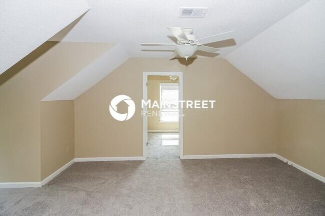 Building Photo - 4 Bedroom Pet-Friendly Home in Cordova, TN with Main Street Renewal