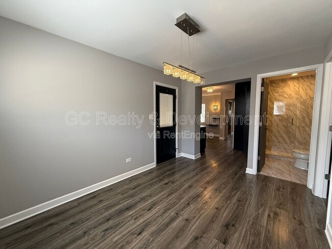 Building Photo - 829 S Monroe St