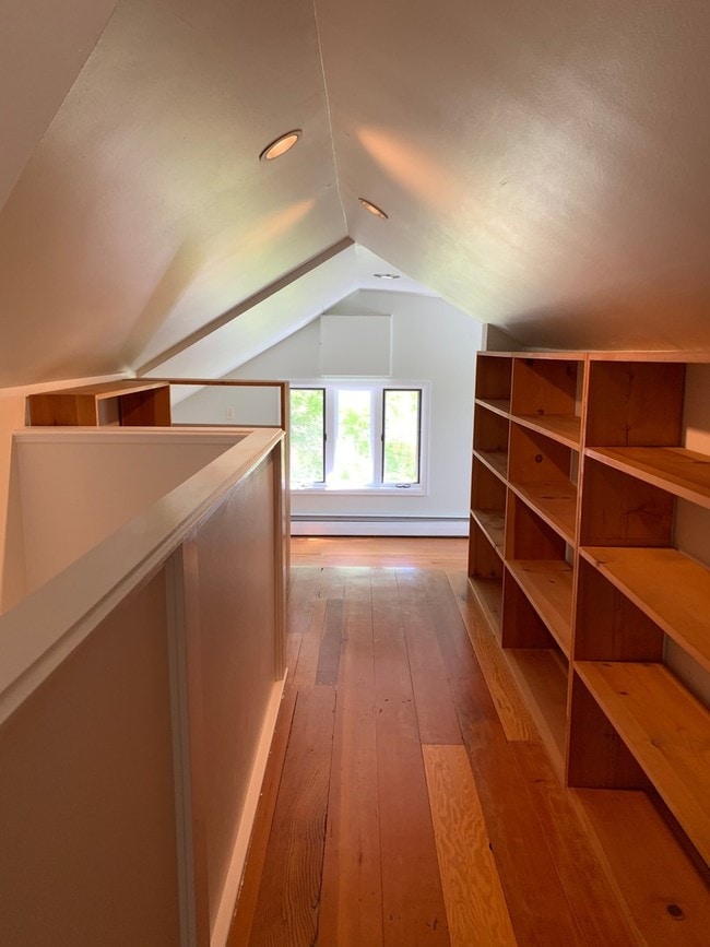 Building Photo - Amazing 2BD/2BA Chautauqua Home!