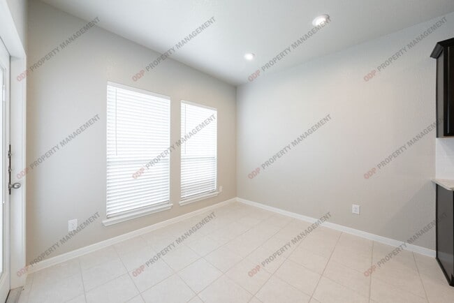 Building Photo - 600 Goates Rd