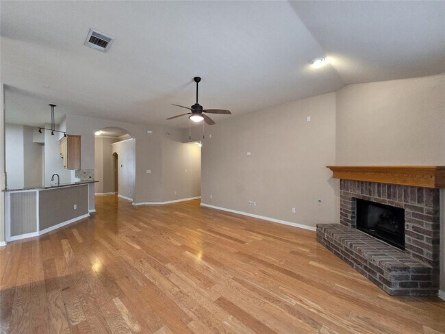 Building Photo - 15628 Fisher Island Dr
