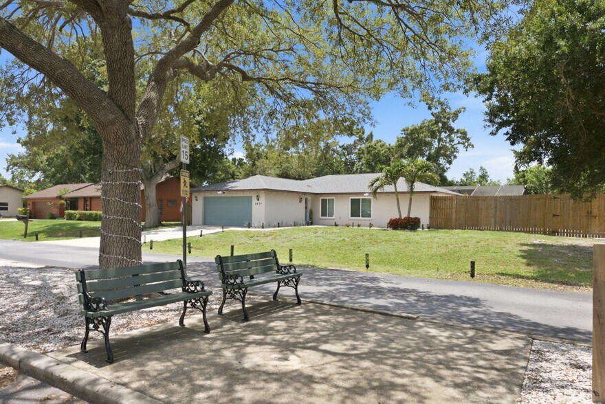 Building Photo - 4404 Meadow Creek Cir