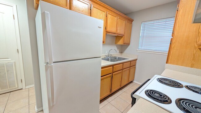 Building Photo - 3506 N Arroyo Park Ln