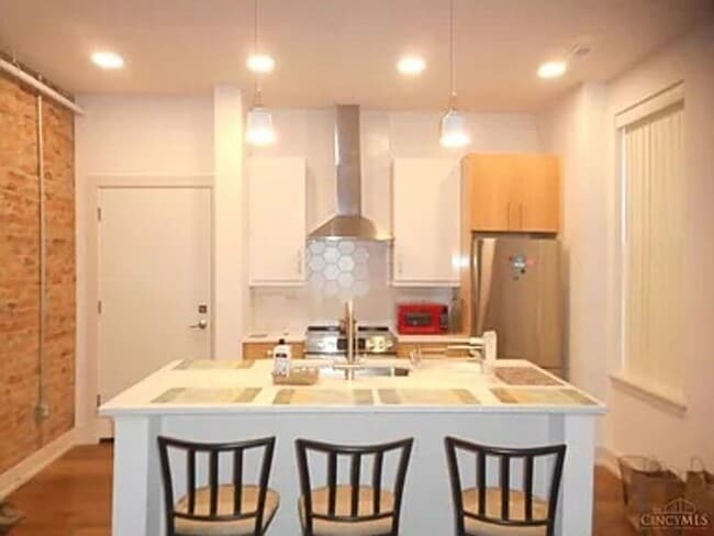 Building Photo - 26 E 15th St