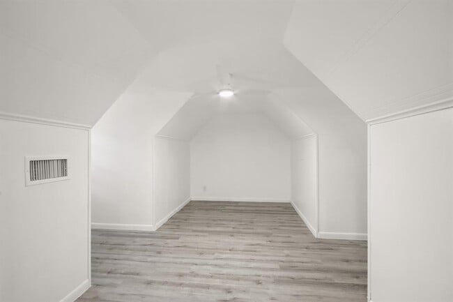 Building Photo - 222 Camp Lillie Rd