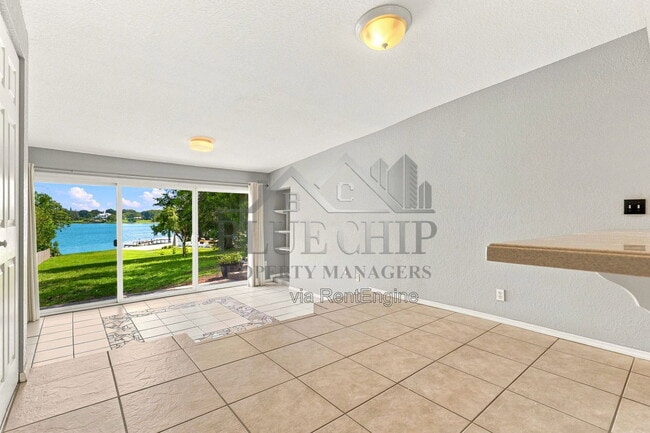 Building Photo - 6714 Nina Rosa Dr