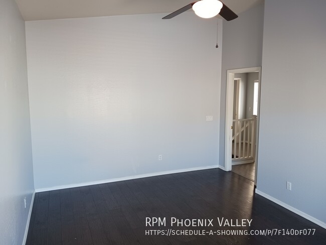 Building Photo - Charming Phoenix 3 Bed / 2.5 Bath Townhome...