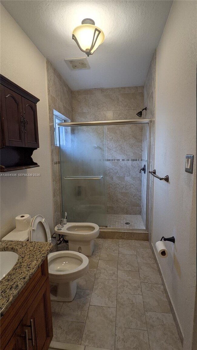 Building Photo - 8929 NW 165th Terrace