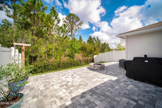 Building Photo - 6092 Bucking Bronco Dr