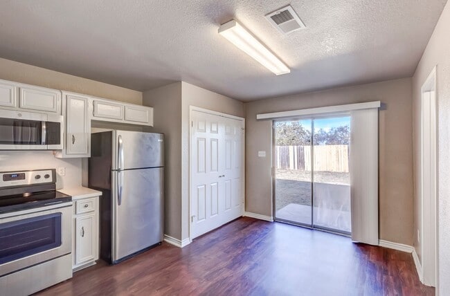 Building Photo - 2501 Schwald Rd