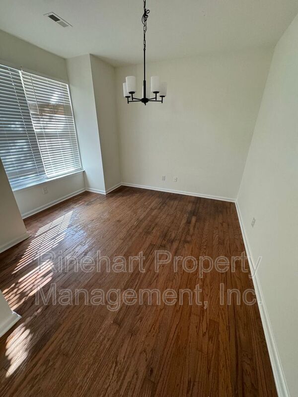 Building Photo - 742 Shellstone Pl