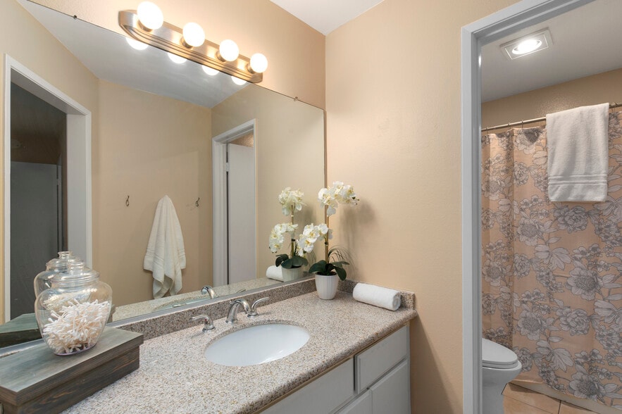 Building Photo - 19104 Alamo Ln