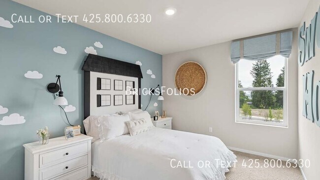 Building Photo - 4004 Hyde Lp NE