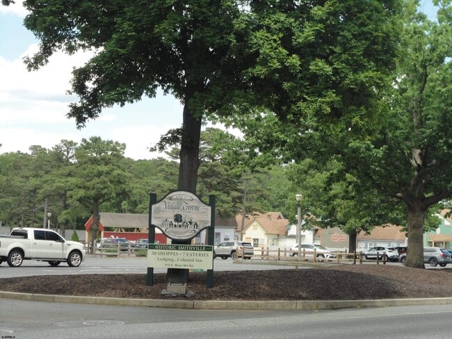 Building Photo - 176 Meadow Ridge Rd