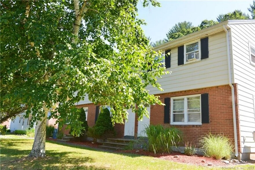 Building Photo - 83 Shawn Dr